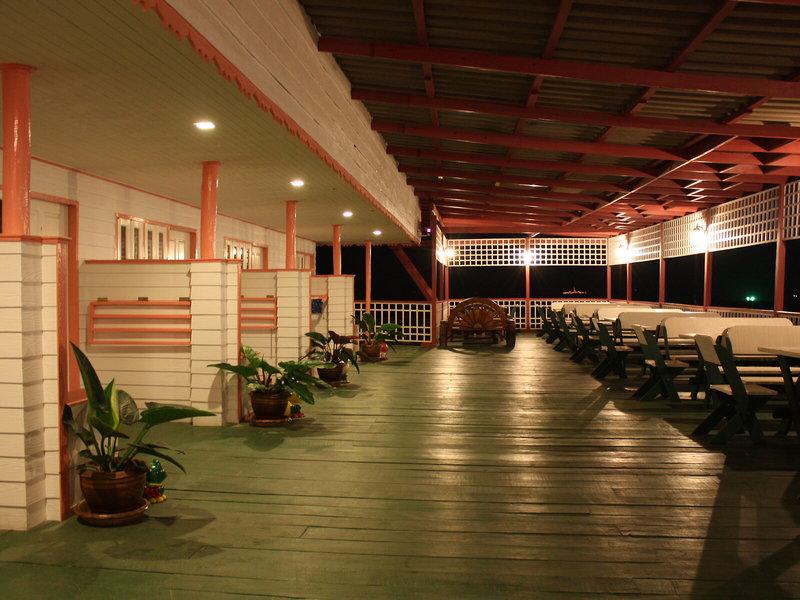 B1AC45A5A214522D9E6E711E4B8A9B7E