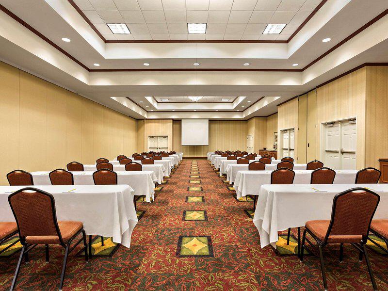 37042C5AC618E96B01FFCB91F143C7D3