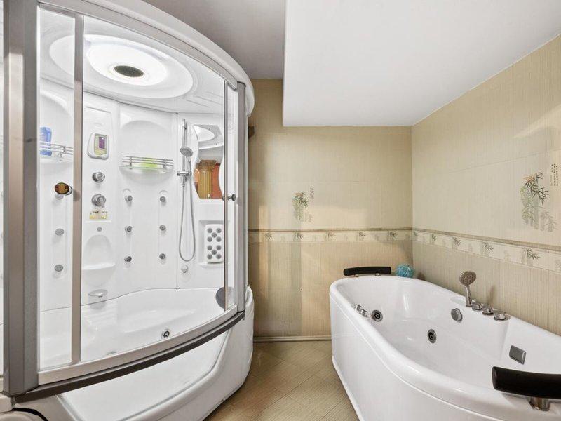 95F8C034E6674BB31F170C2399648AC1