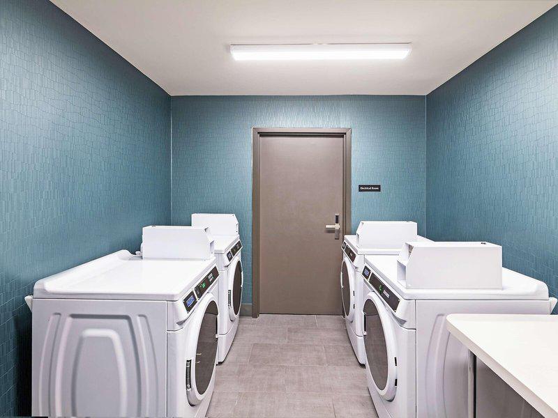 B251F33EEADA4A0E38F7CEC8380074FD