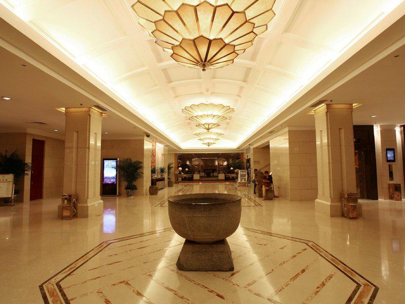 18C370A35467DE703341E8A02F9F3C26