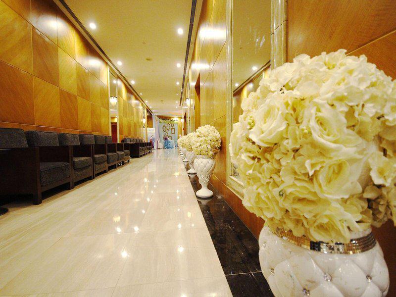 E6F88321B8A6DB0FC812A6095ECC438F