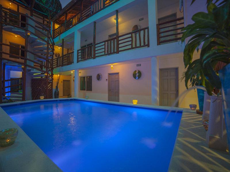 E60534982A516B4ADCC9F1A71424B0F6