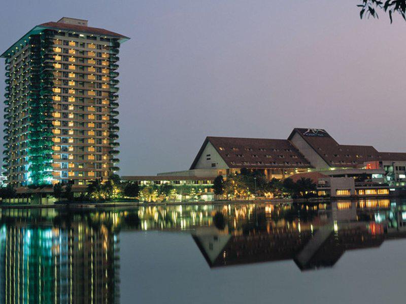 7E185FEBE6144536F6A27E1D2A0121D3