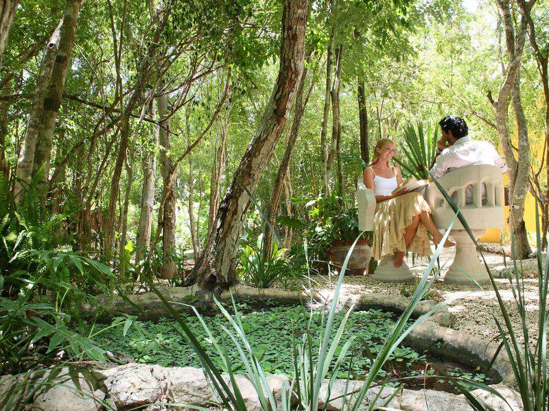 AEE2F2C9644159836889A309D39582C6