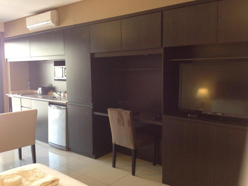 2137E9417AB094388C0F8D06D4A69D62