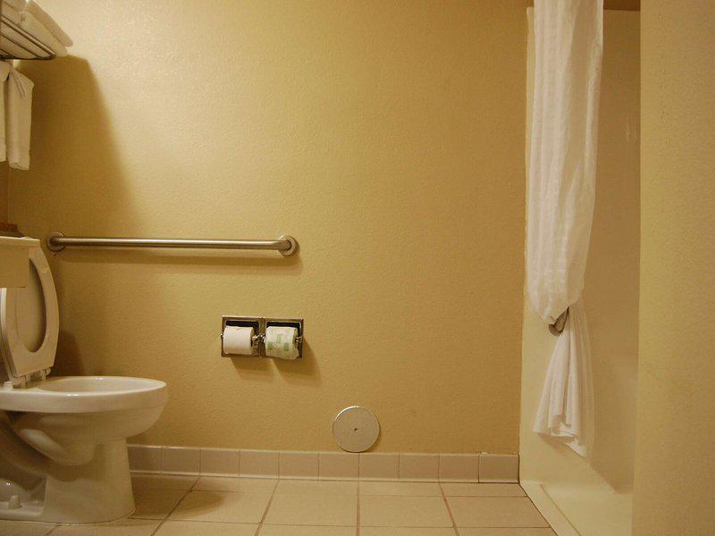 A69CECBB8AAC2301A0DDF76D21795B42