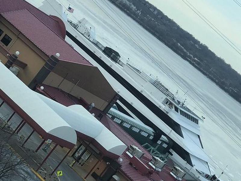 52A851B00A9F0A0AECA6567568AB556E