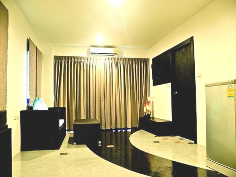 0928001F7A919FCB7D7B268CC38C6825