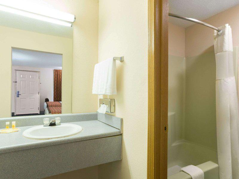 16F02A7E096A63FAC3A81CC600075979