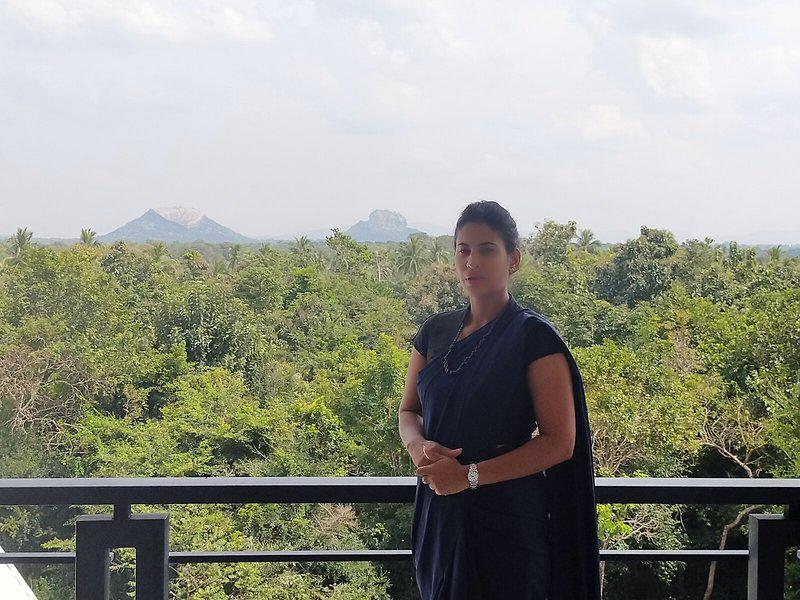 EE7AFCF624E7DF672556BD27E9F6136E