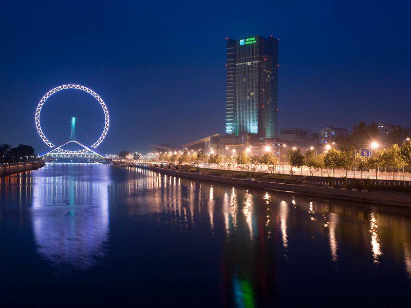 18F76BEF8D0BF71A67B8A3E4E5663998