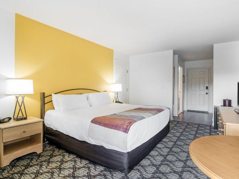 AB477386C1332F04EB0DD325D5BBCEBC