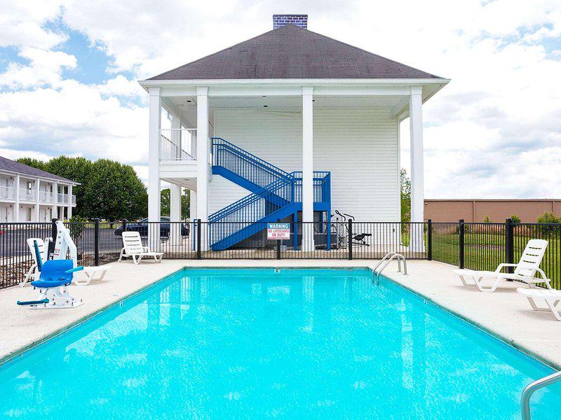 2A1148E78E5534CB38610946395BB5DF