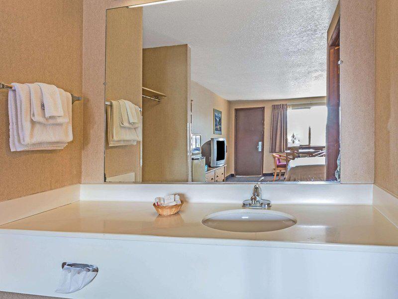 0B6C64089941102FF176E18CECCCE44C