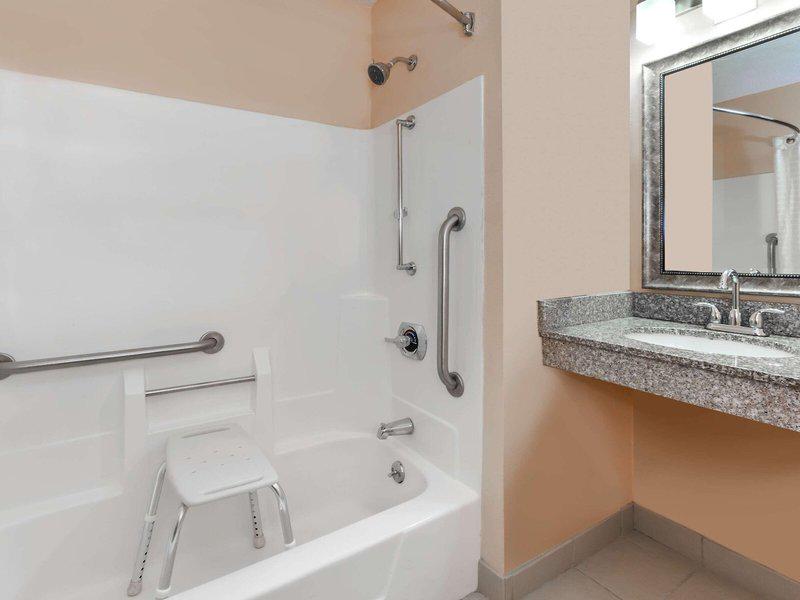 BB4BAF2F4B3C09B860280C2ECACE6D5F