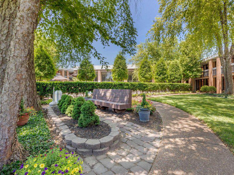 18C79EE432837185EF94D8C15DF742E5