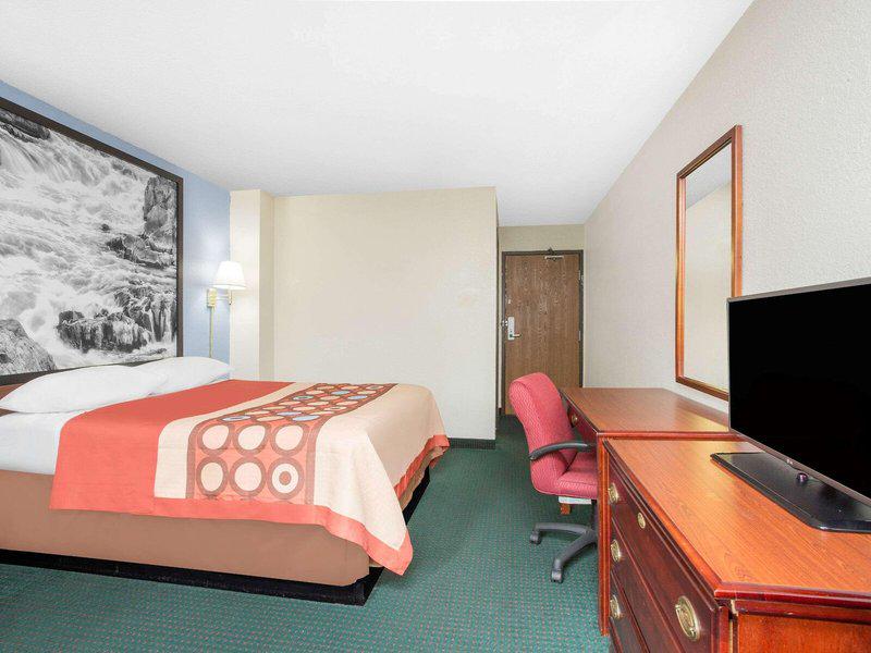 56BF0010FEED092ECFDD97D08AED7FFE