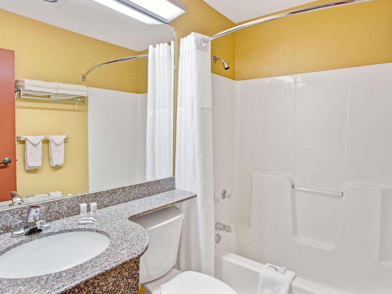 93DE1A52DEE424793C14B6BE23D13808