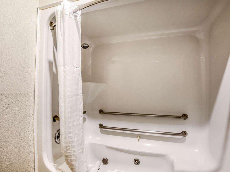 9BDF8DFE28C254ED219EC64C0C5FA2BB