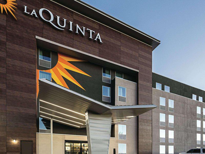 2DC3AFE4C057D039CEBDECFA7F338EA2