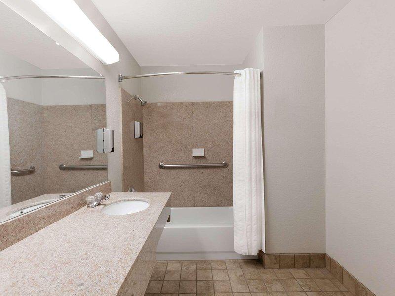 F3738E3052DA6801480986F89644ACB9