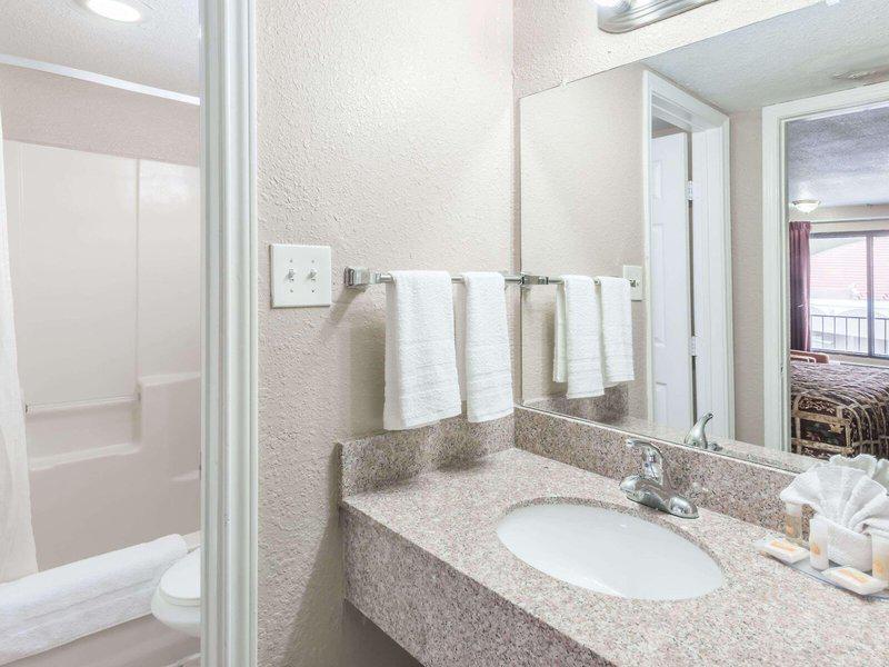 9E15EAC9927F39FEEBCE2BDC17E71AB2