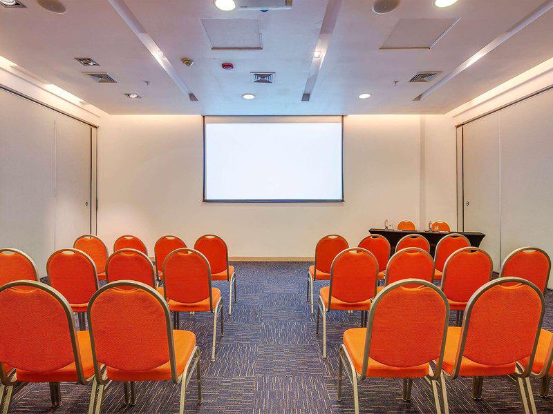 C98DB55F34ADA0935FEFE2024B511F84