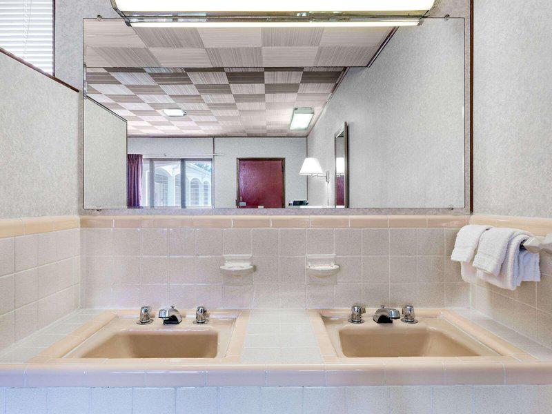 44A55FA3AB488E868C4097A3DF888FD4