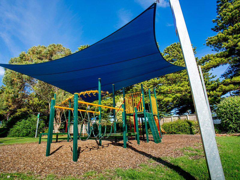 C8528099B68120F030DEE7840EE51D9A