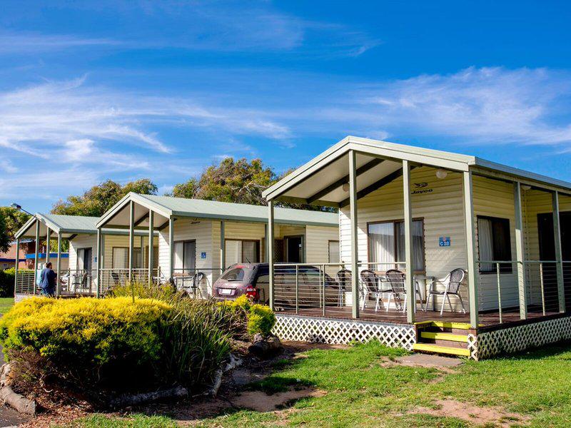 55B8174A107E0CAE592983AF74CB1EB6