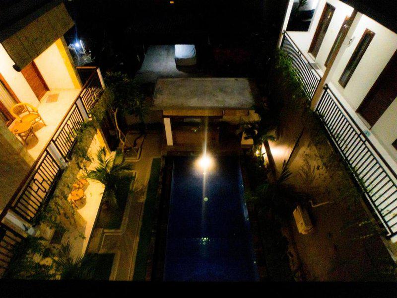 FEE2E93EB96273A765E9E26AB2D24BB5