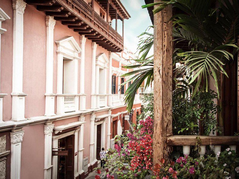 0AD9C53E238CAD8FEB4F4FE8B9281D2D