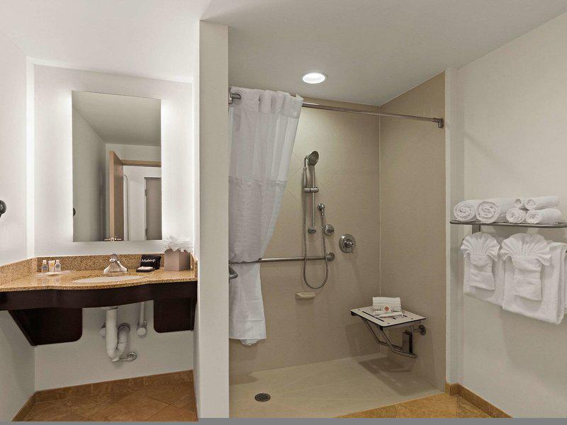 E05279069FA8A8C410F6B725CB596195