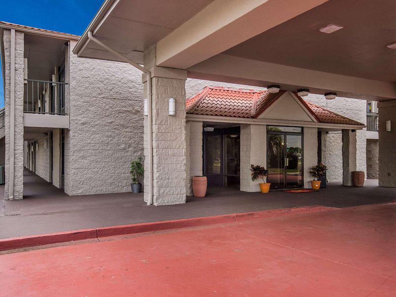 09DBF75DB381A6070AA0DFAEBD2BB440