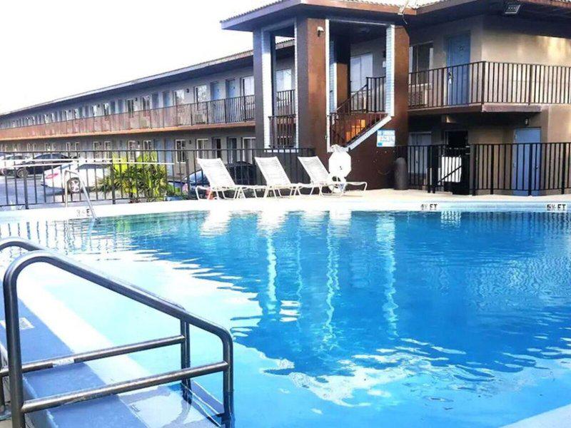 62E40ABE177B5A762F2E6F5B5C3E1286