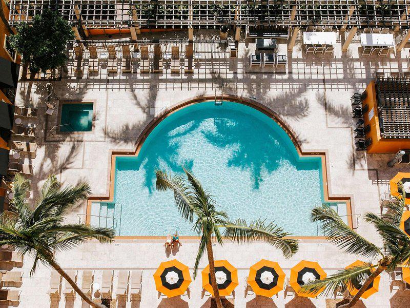 B456DE70E0C3269F790ED383042B74E4