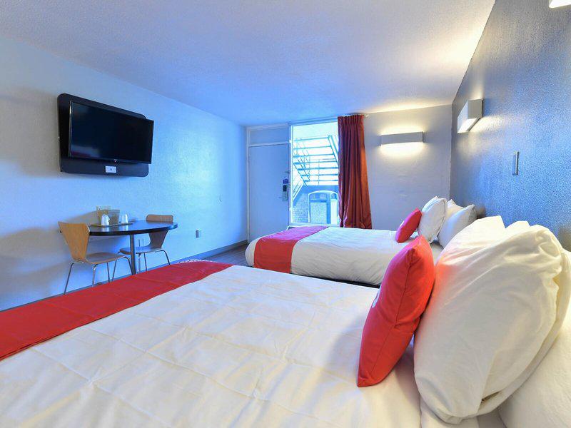 836FB9AACA70C5F46D6DC920D7011393