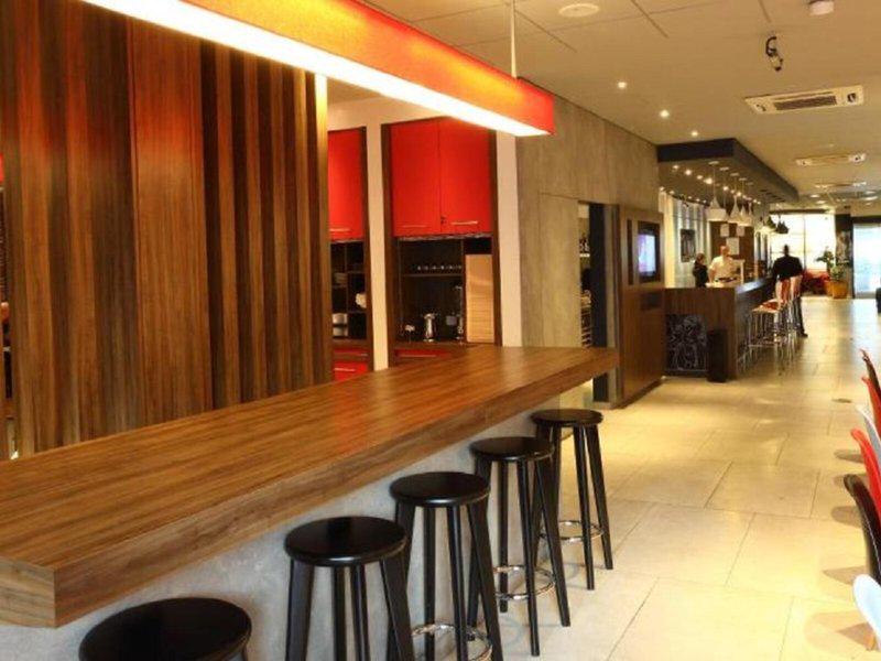 B183AAE5D661A3302C9F51A99877A026