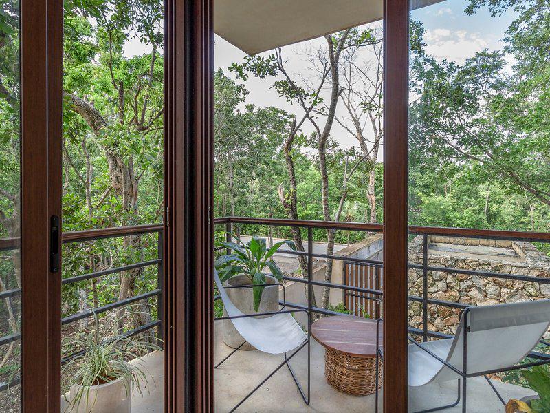 1E73958F3C1B39415A3B9C22C9295008