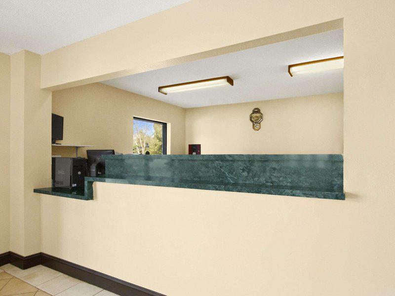 EE215A2277AE5F695BCC1E8C2D65141F