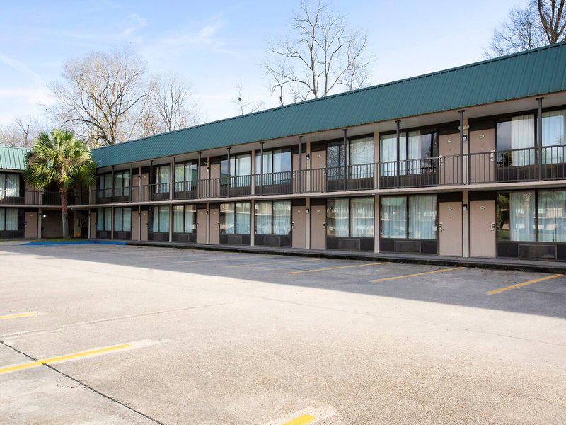 0E872341C75A0A811AAEAC975948C040