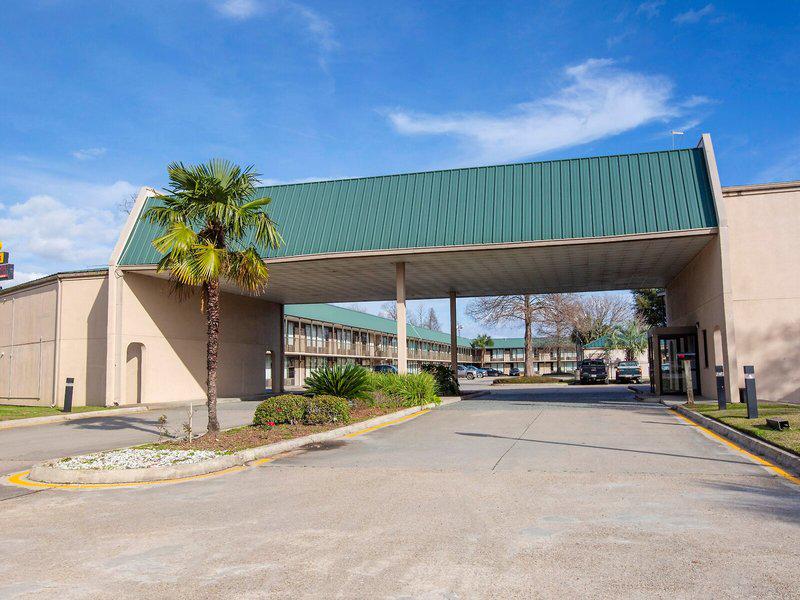 5C230326F94008A8E33D48D74B097BBA