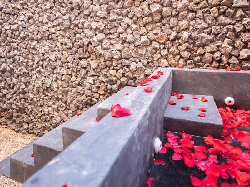 28652D33327F2F40C69818D038B7A0B8