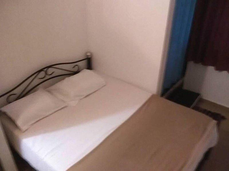 34C0DE90A36FB58812C837F945F582E5