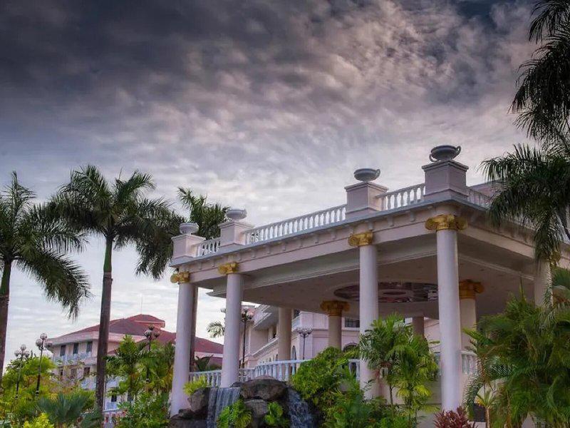 E63AA049A01AFE64D1F4CE772A13B021