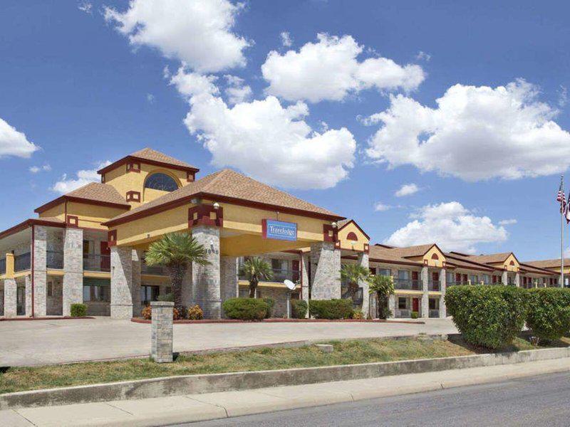 0DF978A05845C7ABCCC4933F6B5F233D