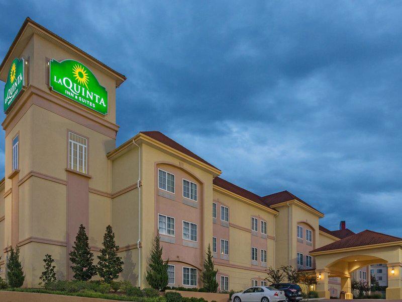 EC966B0E64973D2C91DC99B93D3AB656