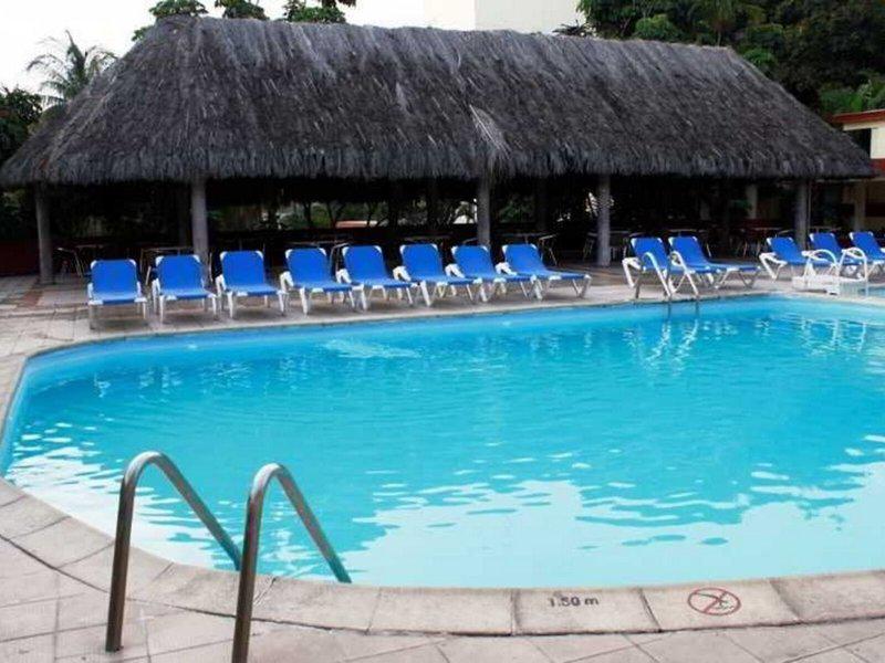 F20722BBD215C7F765ADF7BEC20FEB11