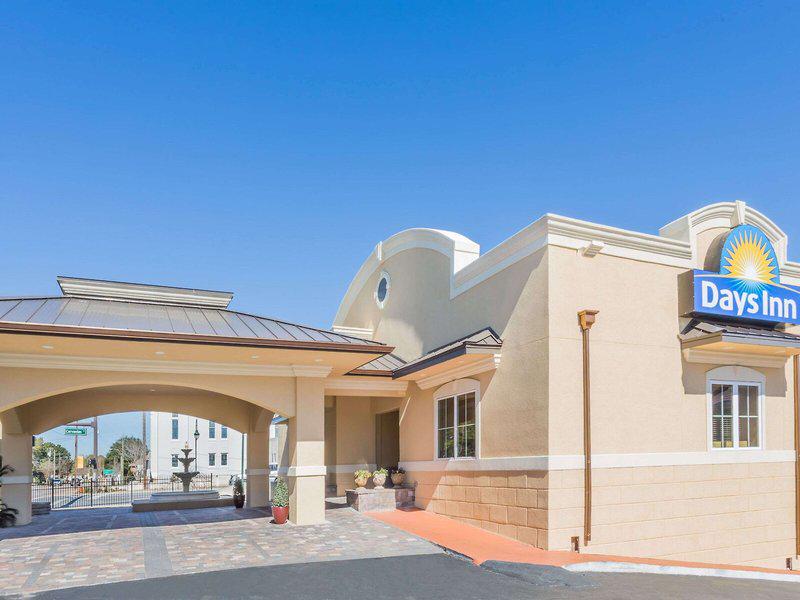 DB2320BA60A71C0E34AA38D00AB05F3E